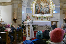 Krippenandacht mit Segnung der Kinder (Foto: Karl-Franz Thiede)